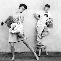 mother and her 2 kids